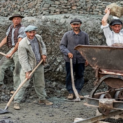 Arbeit am Kippwagen